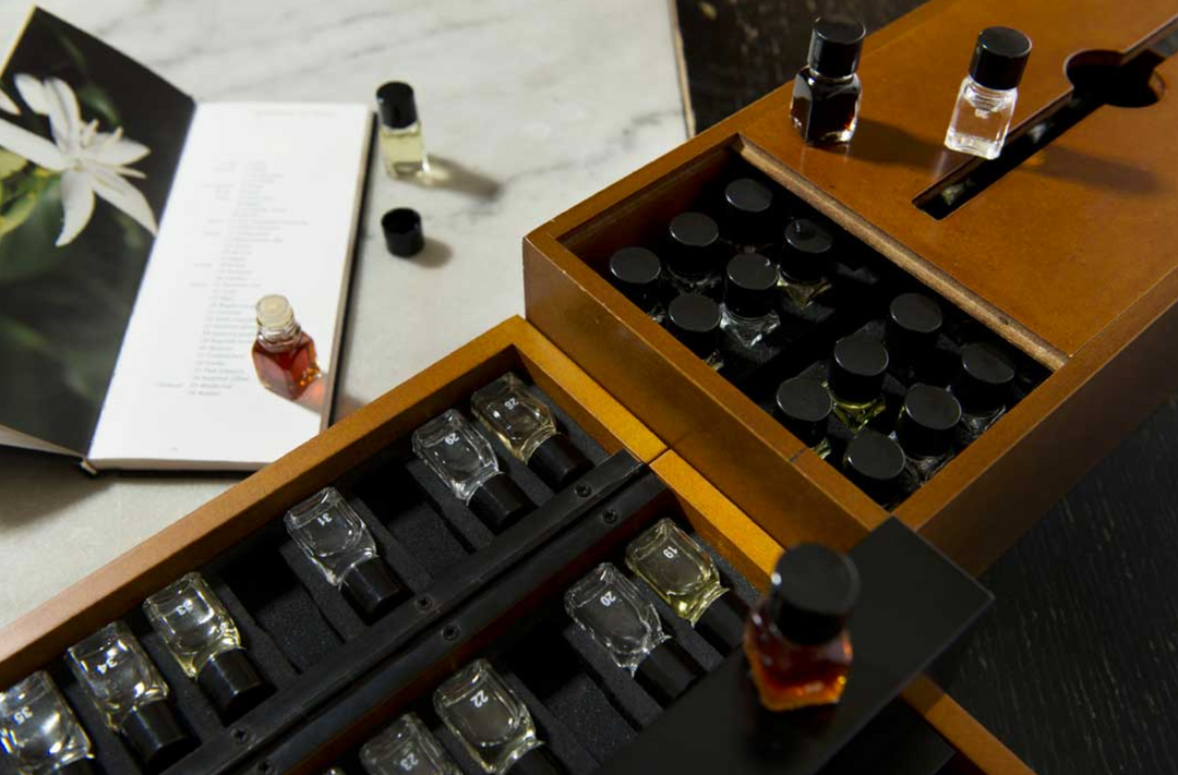 Le Nez Du Cafe Scent & Aroma Kit [36 Scents and Booklet Le Nez Du Cafe Scent & Aroma Kit [36 Scents and Booklet